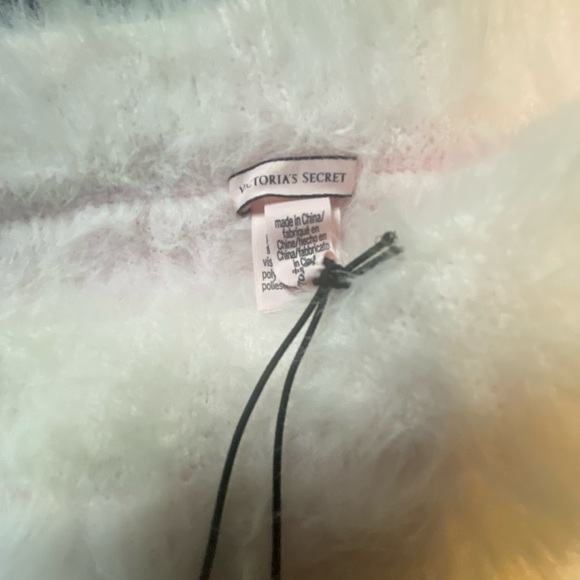 Victoria’s Secret Fuzzy Sweater Shorts Pink - Picture 4 of 5